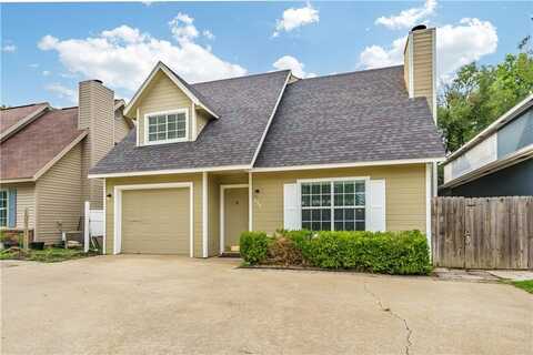 758 W Poplar ST, Fayetteville, AR 72703