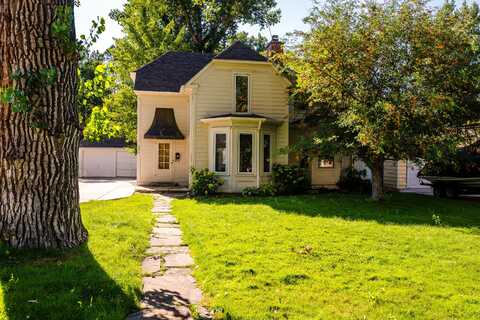 240 Sherman Avenue, Sheridan, WY 82801