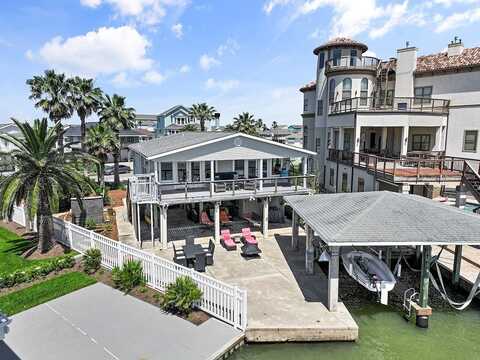 1239 Oahu Drive, Tiki Island, TX 77554