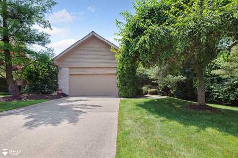 8078 Hawkcrest, Grand Blanc, MI 48439