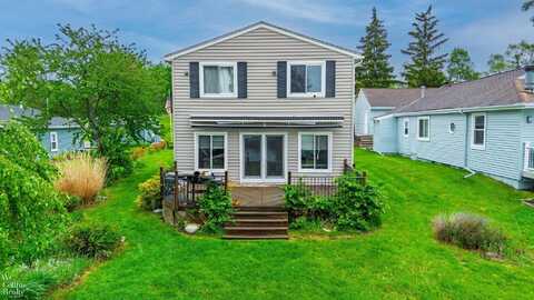 656 Lawson, Lake Orion, MI 48362