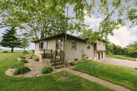 384 Wildcat Road, Platteville, WI 53818