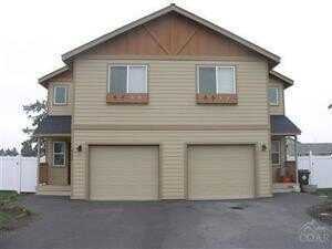 2750 SW Juniper Avenue, Redmond, OR 97756