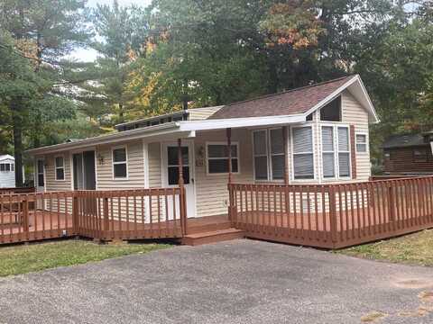 101 Autumn Court, Wisconsin Dells, WI 53965