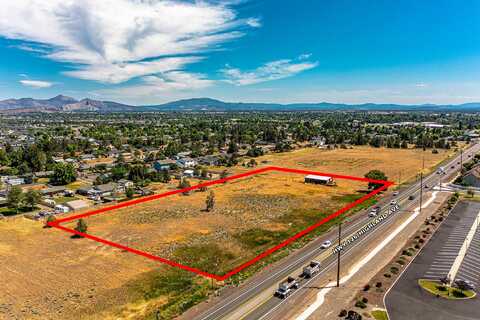 3131 SW Highland Avenue, Redmond, OR 97756