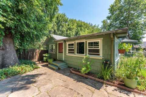 98 W Oak Street, Willits, CA 95490