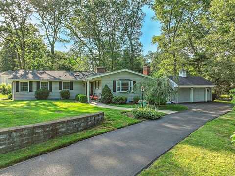 29 Sunset Drive, Seekonk, MA 02771