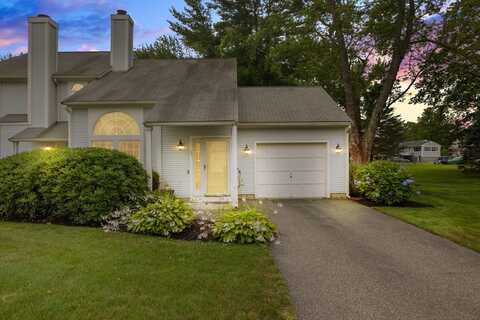 31 E Glen Dr, Taunton, MA 02780