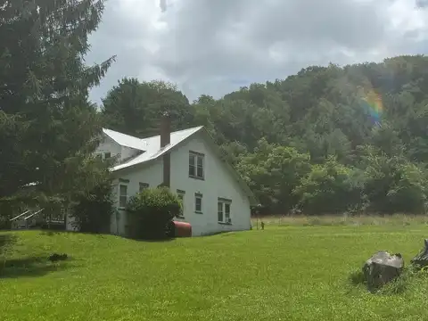 506 Home Drive, QUINWOOD, WV 25981