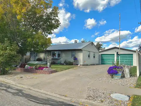 6 4th Ave NW, Towner, ND 58788