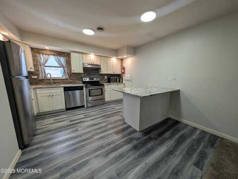 44j Cambridge Court, Lakewood, NJ 08701