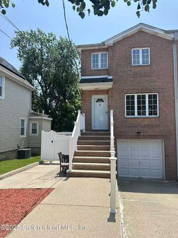 26 Station Avenue, Staten Island, NY 10309