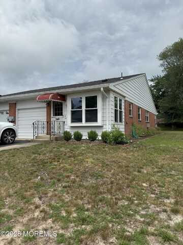 3b Ironside Drive, Whiting, NJ 08759