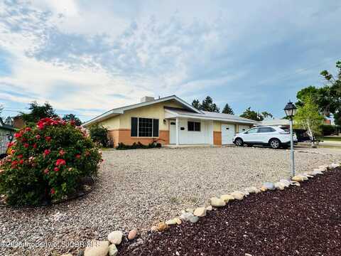 3105 N SUNSET Avenue, Farmington, NM 87401