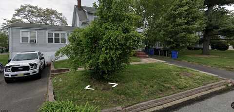 662 Delaware St Street, West Deptford, NJ 08086