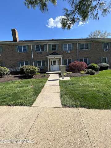 4 Windsor Terrace, Freehold, NJ 07728