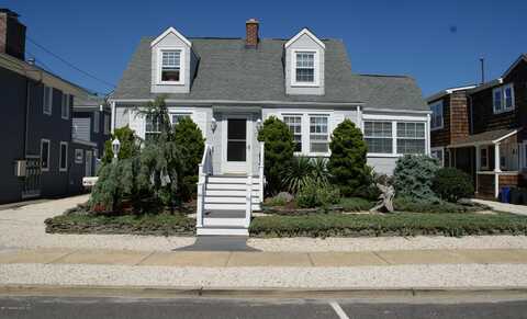 23 Bond Avenue, Lavallette, NJ 08735