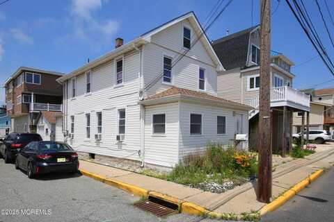48 Barberie Avenue, Highlands, NJ 07732