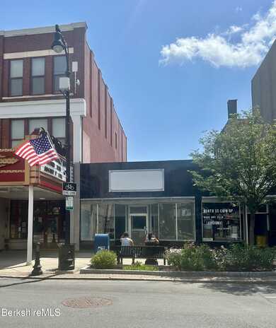 324 North St, Pittsfield, MA 01201