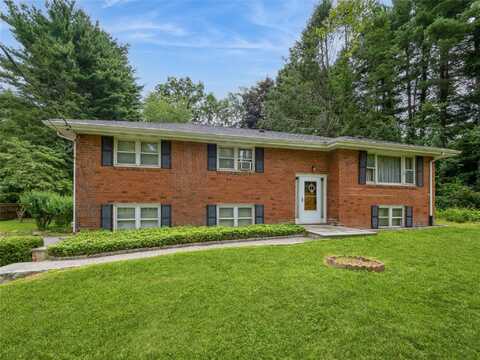 77 Lyndon Road, Fishkill, NY 12524