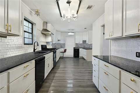 2809 Apple Creek, Bryan, TX 77802
