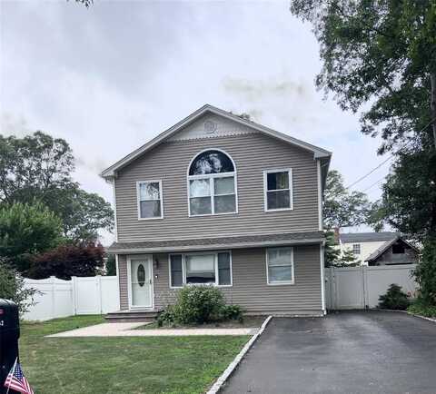 42 Audubon Street, Nesconset, NY 11767