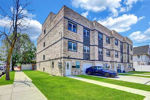 139-22 95 Avenue, Jamaica, NY 11435