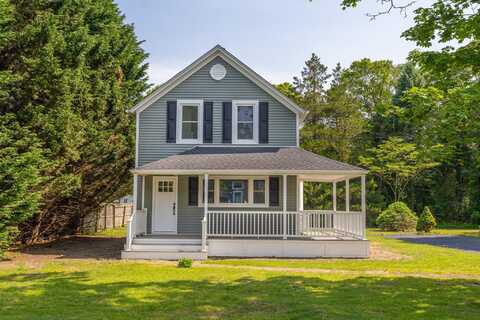 48 Grove Street, Sayville, NY 11782