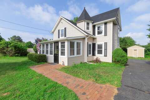 48 Senix Avenue, Center Moriches, NY 11934