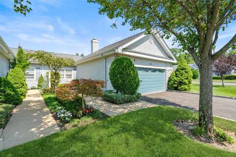 575 Mirror Pond Court, Moriches, NY 11955