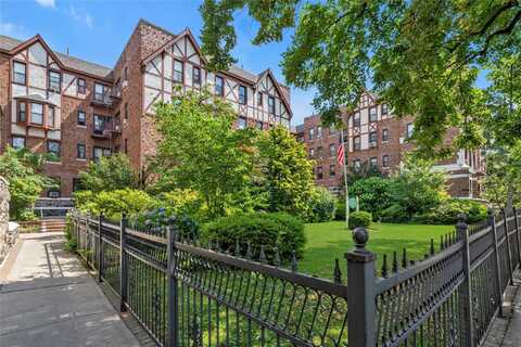160-15 Powells Cove Boulevard, Whitestone, NY 11357