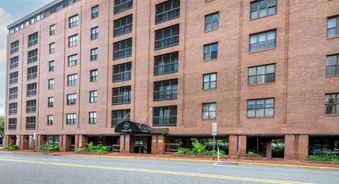 12 Bond Street, Great Neck, NY 11021