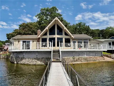 436 Putt-N-Bay Drive, Sunrise Beach, MO 65079