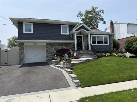 1548 Peapond Road, North Bellmore, NY 11710