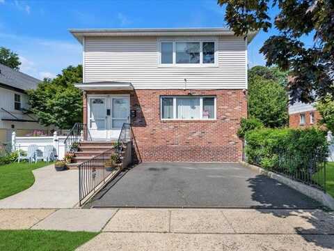 33 Graywood Road, Port Washington, NY 11050