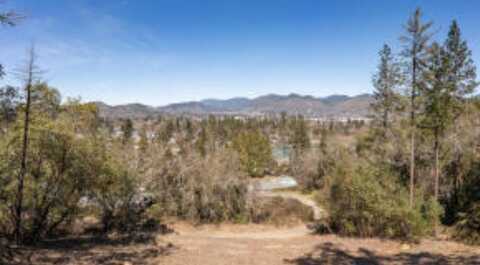 1626 Poplar Drive, Grants Pass, OR 97527