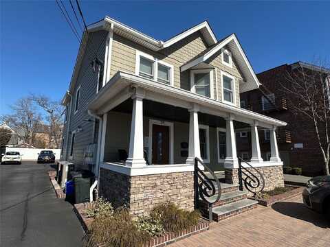 39 Grand Avenue, Rockville Centre, NY 11570