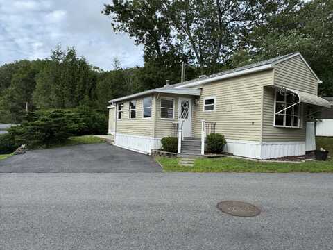 31 Ridge Circle, Storrs, CT 06268