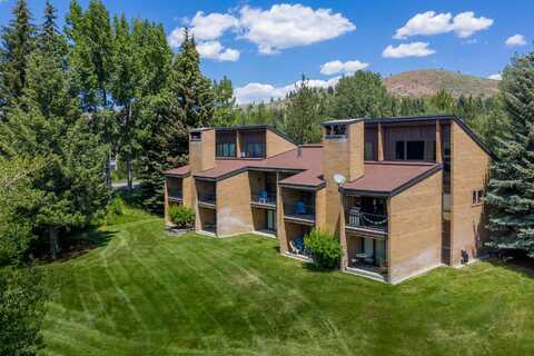 127 Saddle Rd, Ketchum, ID 83340
