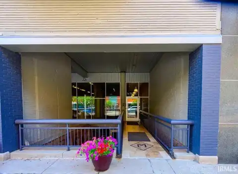 323 Main Street, Evansville, IN 47708