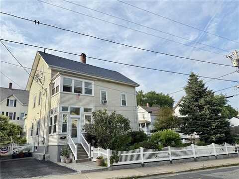12 3rd Avenue, Woonsocket, RI 02895