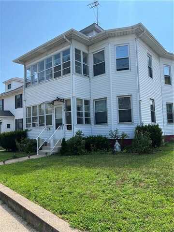 286 Smithfield Avenue, Pawtucket, RI 02860