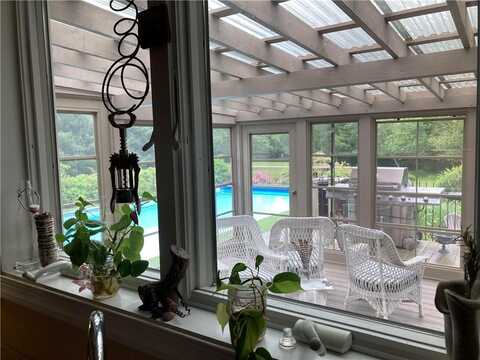 21 Memory Lane, Hopkinton, RI 02804