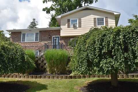 2616 GRANDVIEW AVE., BLUEFIELD, WV 24701