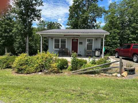 322 Mt Hope Rd, Fries, VA 24330