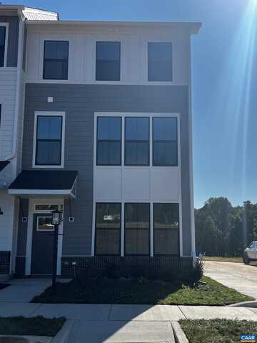 2215 SWALLOWTAIL LN, CHARLOTTESVILLE, VA 22902