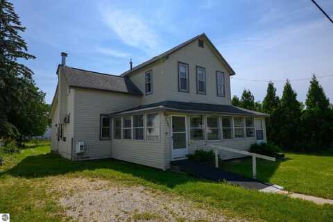 7301 Clark Street, Beulah, MI 49617