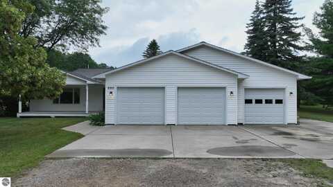 230 W Deerfield Road, Mount Pleasant, MI 48858