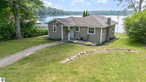 1281 N Crooked Lake Drive, Lake, MI 48632