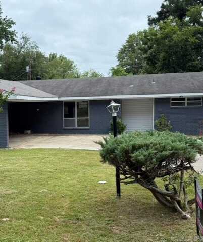 2302 Pine Hill Drive, Pine Bluff, AR 71603
